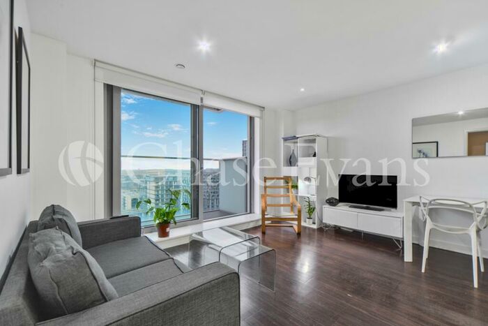 1 Bedroom Flat To Rent In Pan Peninsula Square, Canary Wharf, London, E14