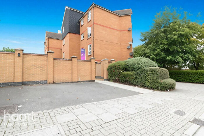 2 Bedroom Apartment To Rent In Greenhaven Drive, London, SE28