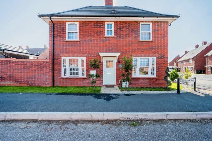 3 Bedroom Detached House For Sale In Claydon Orchard, Stewartby, Bedford, MK43