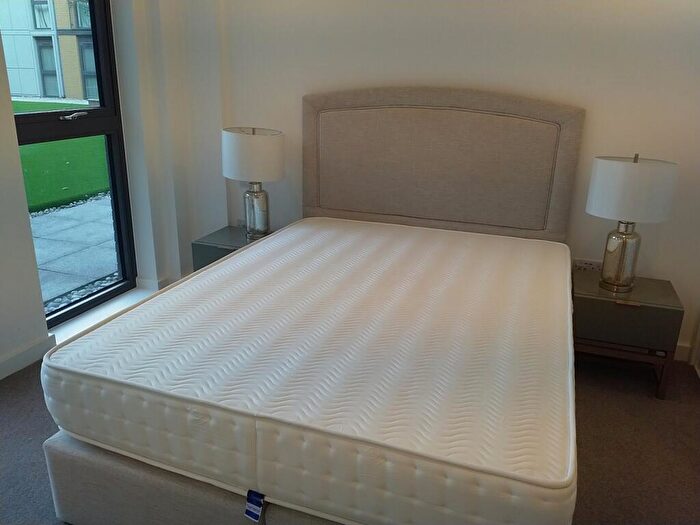 1 Bedroom Flat For Sale In Communication Row, Birmingham, West Midlands, B15