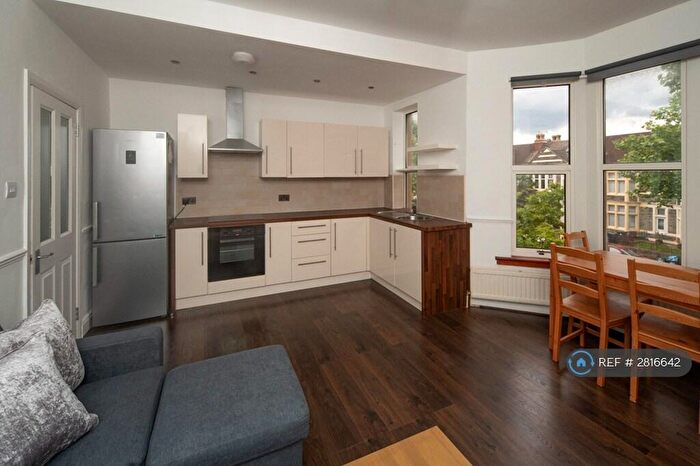 3 Bedroom Flat To Rent In Fishponds Road, Fishponds, Bristol, BS16
