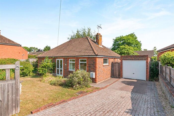 2 Bedroom Detached Bungalow For Sale In Amsbury Road, Coxheath, ME17
