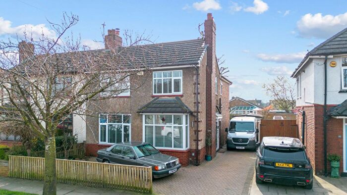 4 Bedroom Semi Detached House For Sale In Norwood Avenue, Lowton, WA3