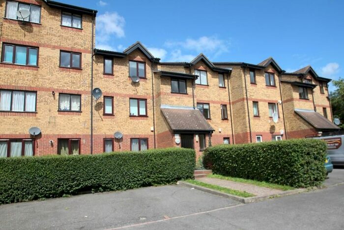1 Bedroom Flat To Rent In Green Pond Close, London, E17