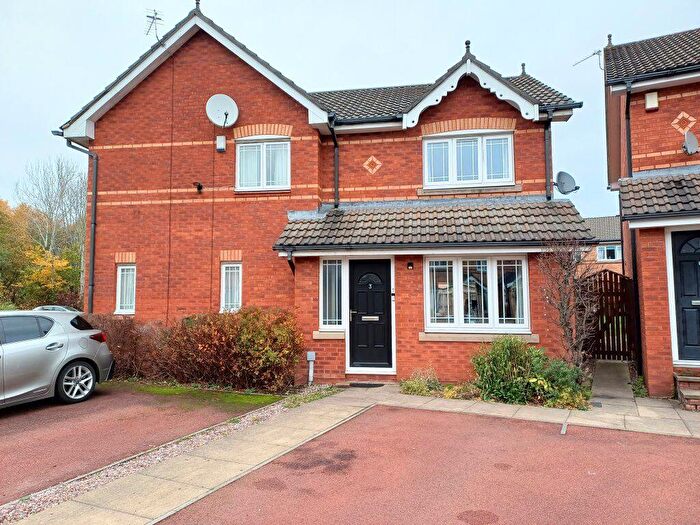 2 Bedroom Semi Detached House To Rent In Holmeswood Cl, W/S, SK9