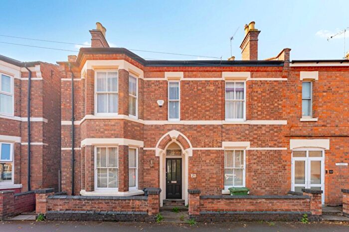 4 Bedroom Semi-Detached House For Sale In Camberwell Terrace, Leamington Spa, Warwickshire, CV31