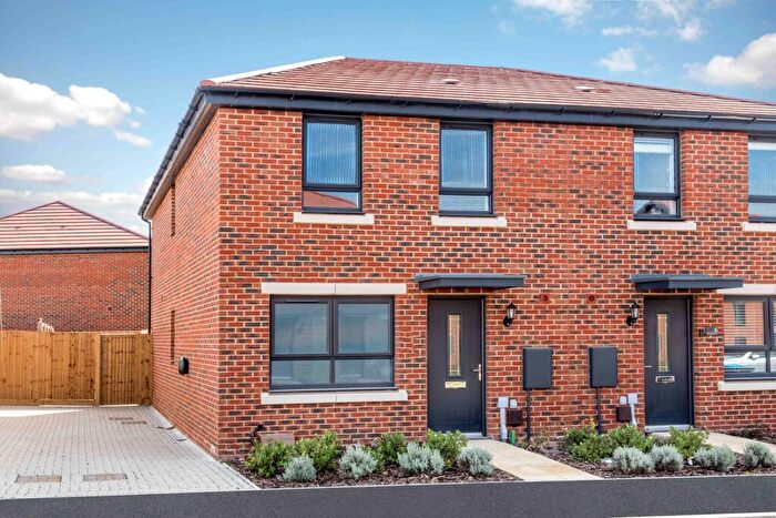 3 Bedroom Semi Detached House For Sale In Marlowe Way Ramsgate, CT12