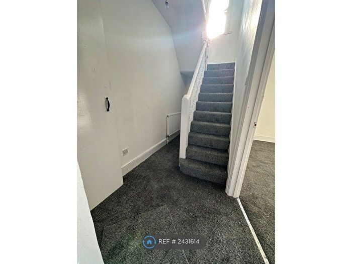 3 Bedroom Flat To Rent In Katherine Road, London, E7