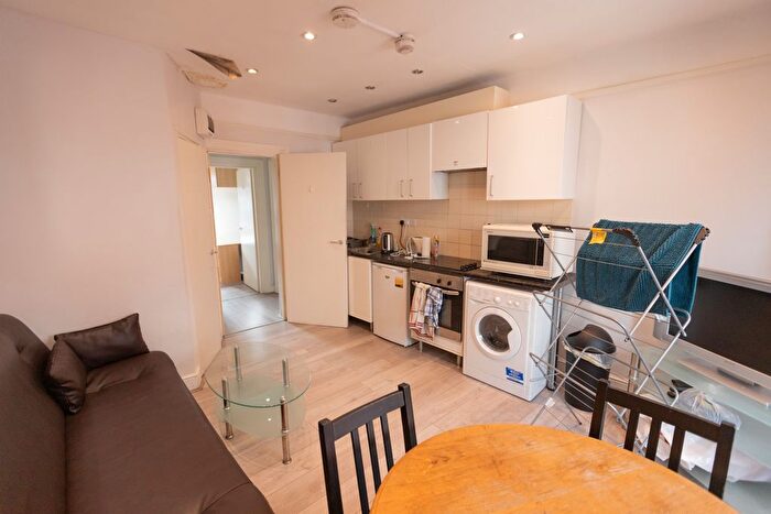 3 Bedroom Flat To Rent In Nassau Street, Fitzrovia, W1W