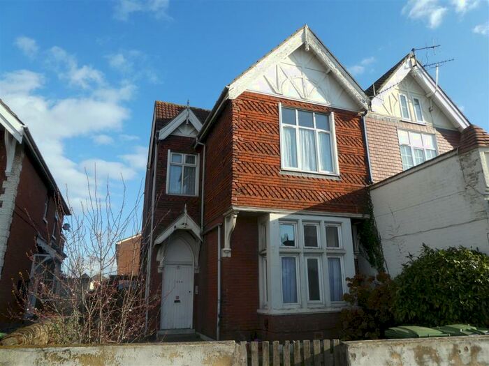 1 Bedroom Flat To Rent In London Road North End Portsmouth Hants, PO2