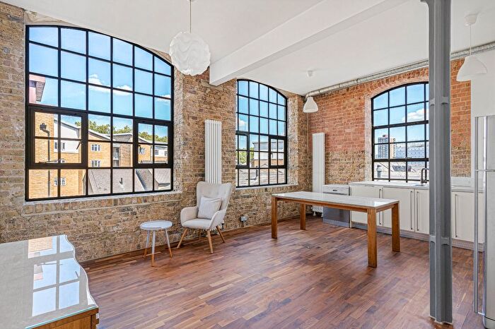 2 Bedroom Flat For Sale In Gunmakers Lane, London, E3
