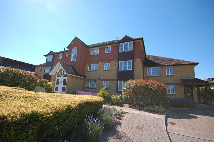 1 Bedroom Flat To Rent In Thompson Way, Rickmansworth, WD3