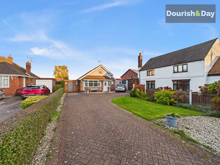 3 Bedroom Detached House For Sale In Rickerscote Road, Stafford, ST17