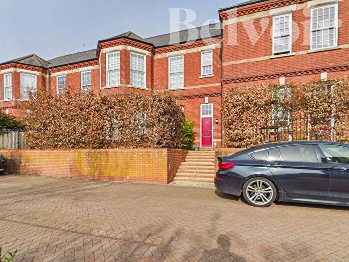 3 Bedroom Terraced House For Sale In Watertower Way, Basingstoke, RG24