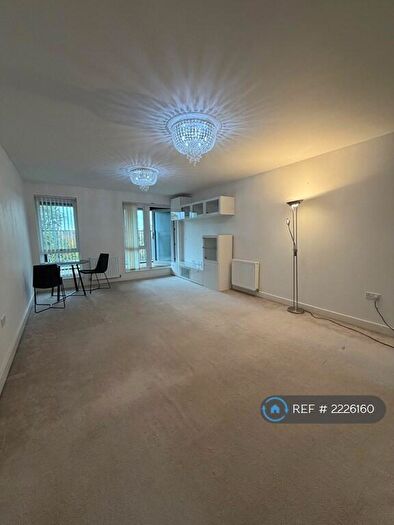 2 Bedroom Flat To Rent In Globe Court, London, NW9