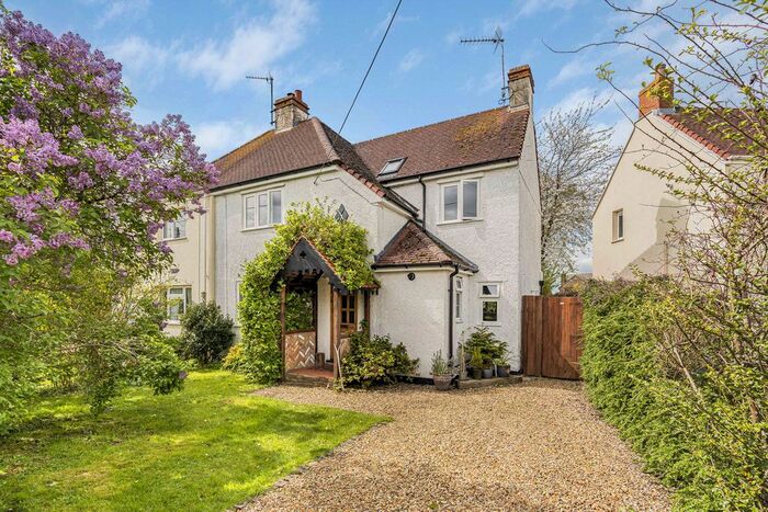 4 Bedroom Semi-Detached House For Sale In Wootton Village, Boars Hill, OX1