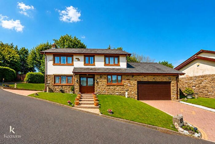 4 Bedroom Detached House For Sale In Rochdale Road, Bacup, OL13