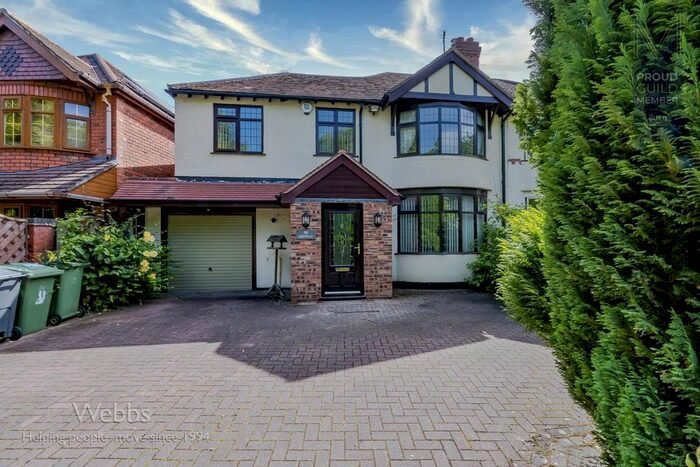 4 Bedroom Semi-Detached House To Rent In Stafford Road, Bloxwich, Walsall, WS3