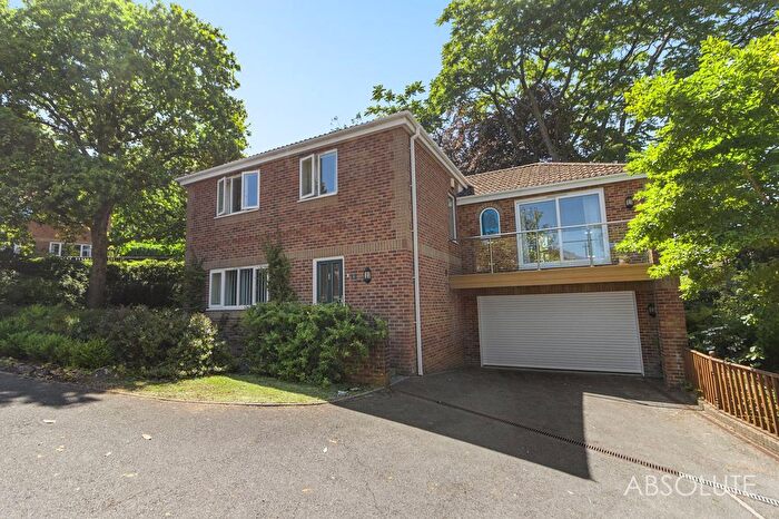 5 Bedroom Detached House For Sale In Catherine Crescent, Paignton, TQ4