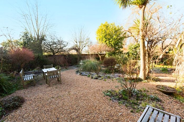 3 Bedroom Flat To Rent In Coolhurst Road, Crouch End, N8