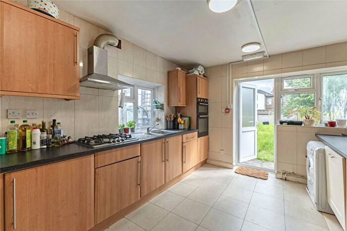 6 Bedroom Detached House To Rent In Rossiter Road, London, SW12
