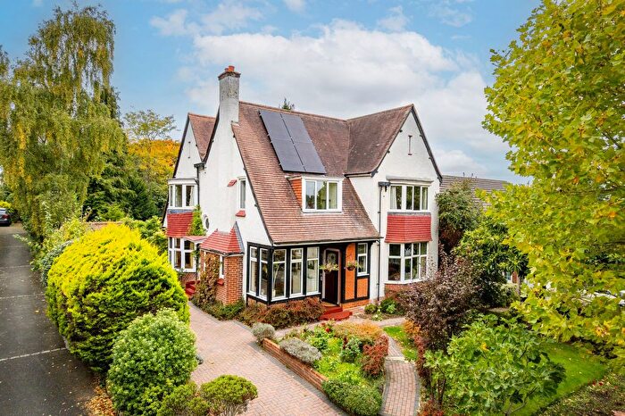 5 Bedroom Detached House For Sale In Croham Manor Road, South Croydon, CR2