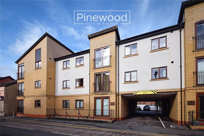 2 Bedroom Apartment For Sale In Hen Fragdy, Mold, CH7