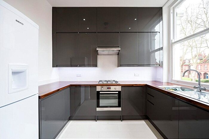 2 Bedroom Flat To Rent In Mount Nod Road, Streatham Hill, Lambeth, London, SW16