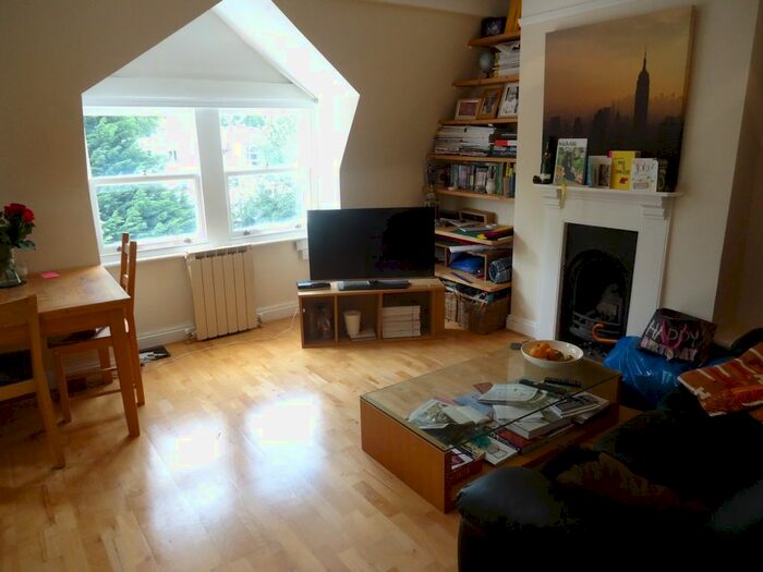 2 Bedroom Flat To Rent In Highgate Hill, Archway N19