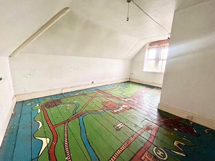 6 Bedroom End Of Terrace House For Sale In John Street, Brierley Hill, DY5