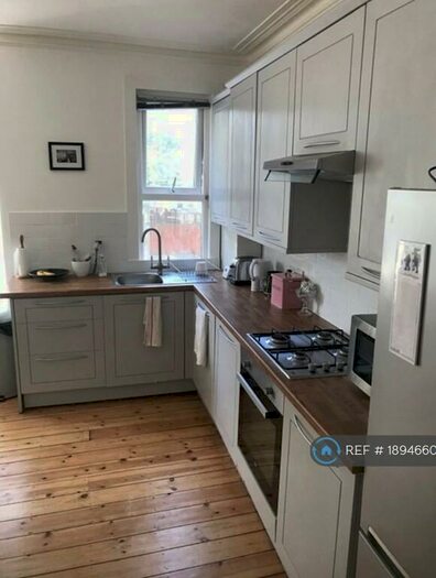 2 Bedroom Flat To Rent In Browning Road, London, E11