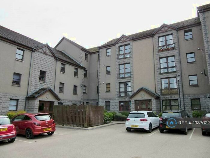 2 Bedroom Flat To Rent In Roslin Place, Aberdeen, AB24
