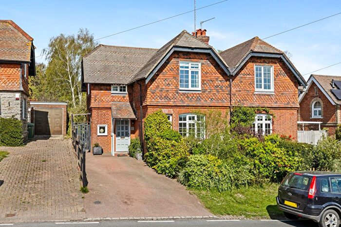 3 Bedroom Semi Detached House For Sale In Bayham Road, Tunbridge Wells, TN2