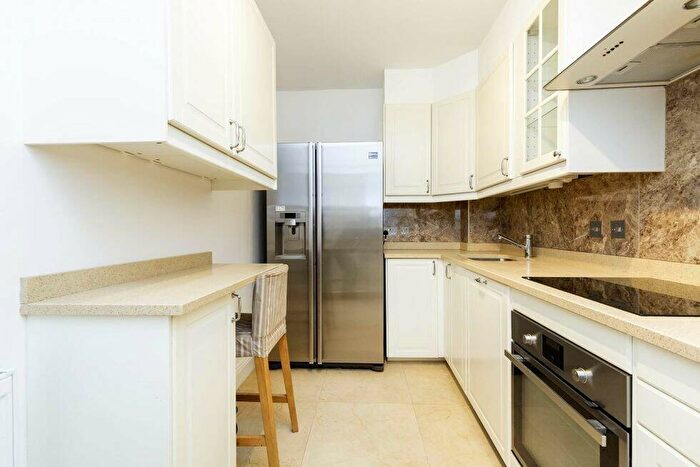 2 Bedroom Flat To Rent In Exeter Road, Kilburn, NW2