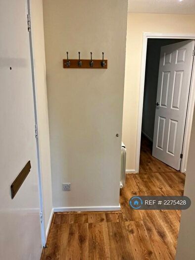 1 Bedroom Flat To Rent In Pettingrew Close, Walnut Tree, Milton Keynes, MK7