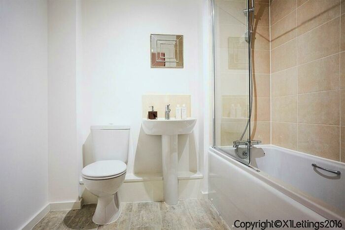 2 Bedroom Flat To Rent In Endeavour House, B Elmira Way, M5