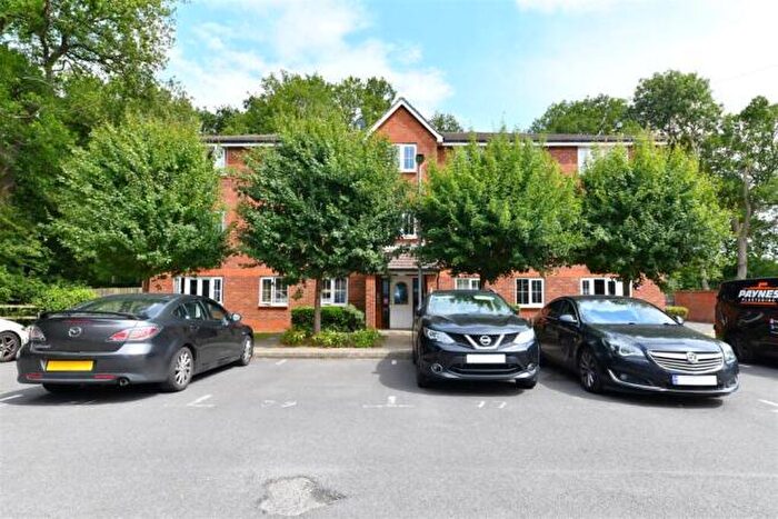 2 Bedroom Apartment To Rent In Merrick Close, SG1