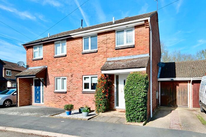 3 Bedroom Semi Detached House For Sale In Wheatsheaf Road, Alconbury Weston, Huntingdon, PE28