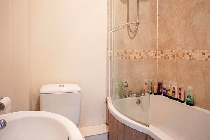 2 Bedroom Apartment To Rent In Otley Road, Leeds, LS6