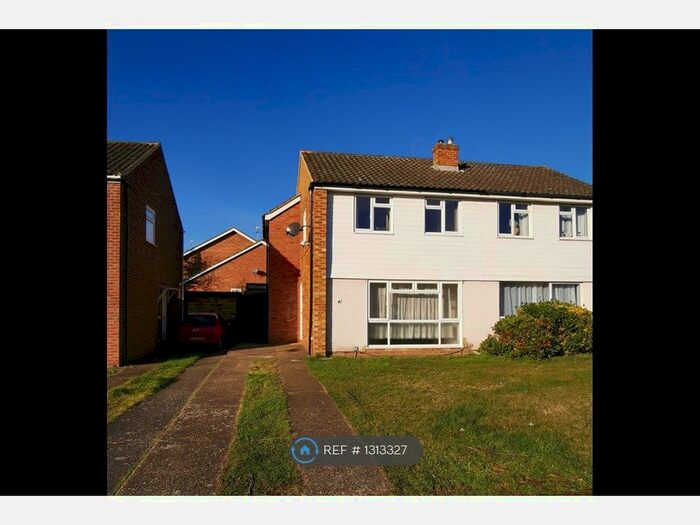 5 Bedroom Semi-Detached House To Rent In Catherine Drive, Sunbury On Thames TW16