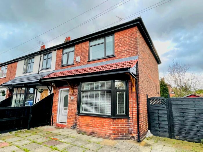 3 Bedroom End Of Terrace House To Rent In Torkington Avenue, Pendlebury, Swinton M27