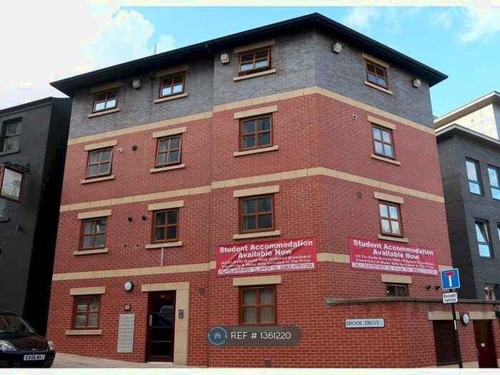 3 Bedroom Flat To Rent In Brook Drive, Sheffield, S3