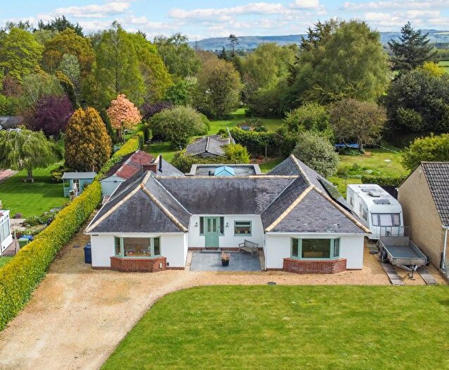 3 Bedroom Detached Bungalow For Sale In Badgeworth Lane, Cheltenham, GL51