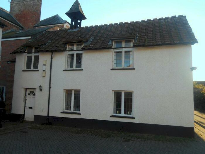 1 Bedroom Flat To Rent In Countess Wear Road, Exeter, EX2
