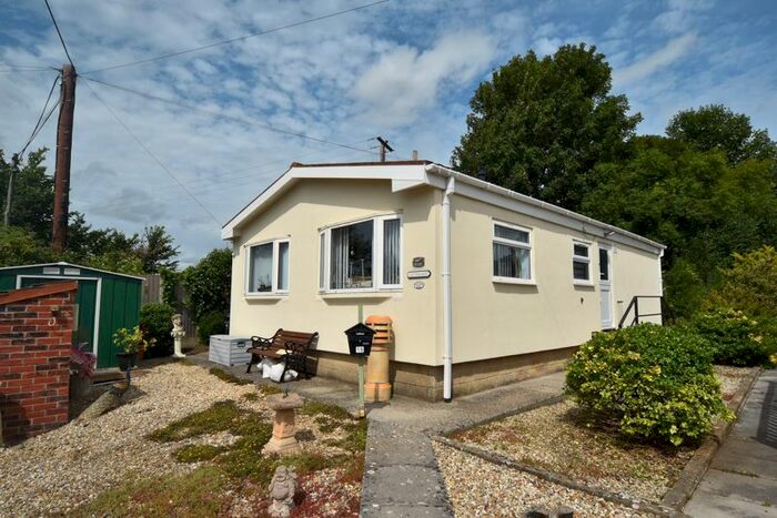 2 Bedroom Mobile/park Home For Sale In Primrose Hill, Charlton Mackrell, Somerton, TA11