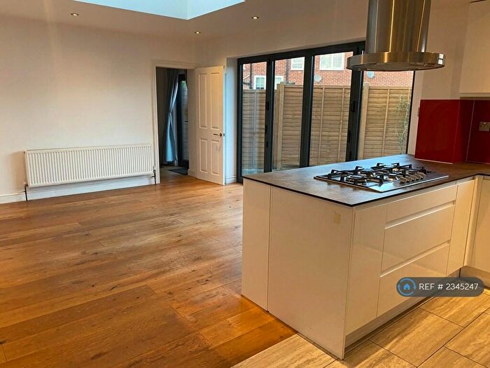 4 Bedroom Semi-Detached House To Rent In Bardney Road, London, SM4