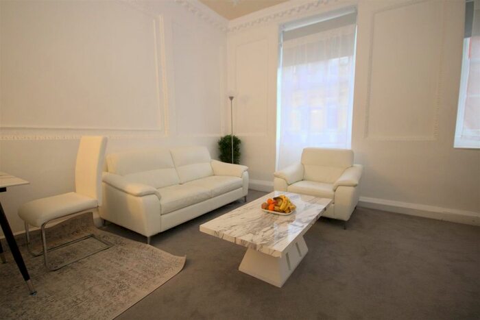 1 Bedroom Flat To Rent In High Street, Godalming, GU7