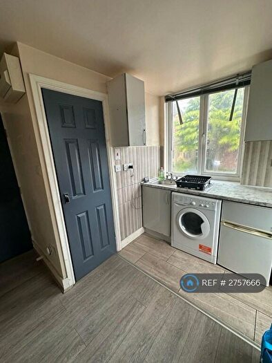 1 Bedroom Flat To Rent In Stratford Road, Hall Green, Birmingham, B28