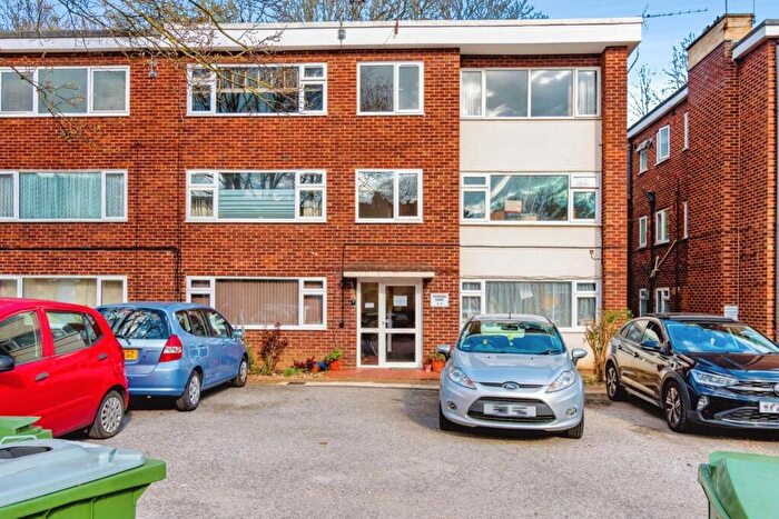 1 Bedroom Flat For Sale In Woodside Road, Southampton, Hampshire, SO17