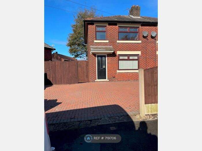 3 Bedroom Semi-Detached House To Rent In Bennett Street, Hyde, SK14
